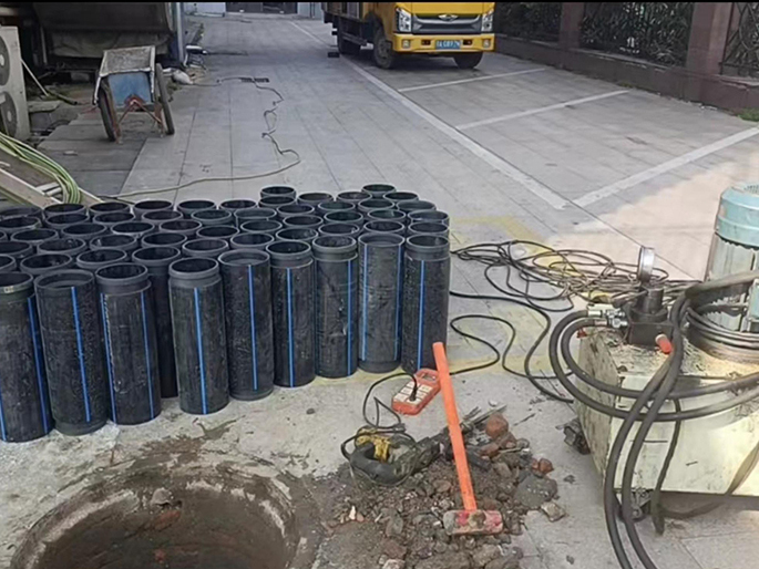 兴宾PE置换管厂家 DN315置换管 非开挖管短管置换